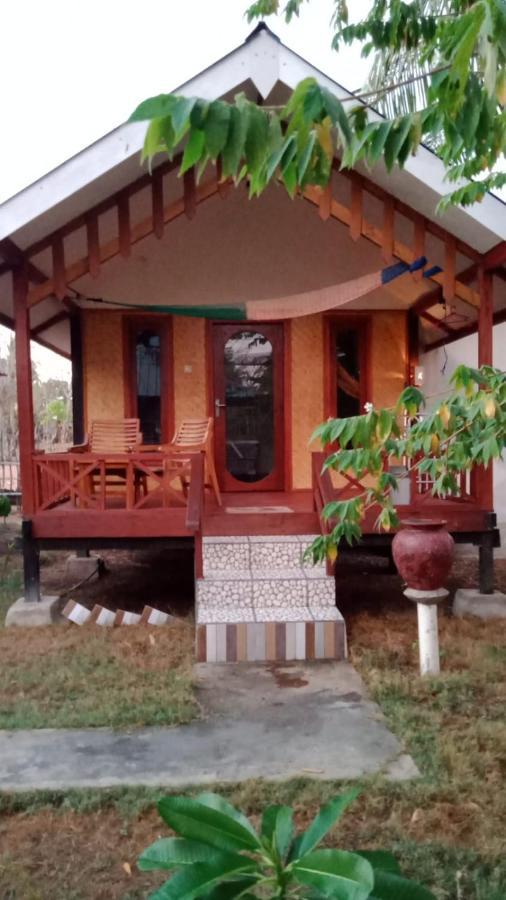 Why Not Bar And Bungalows #2 Pemenang Luaran gambar